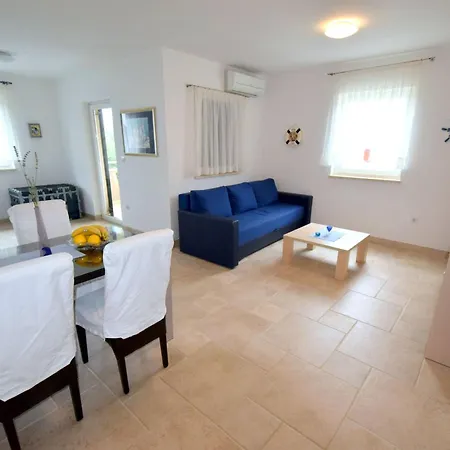 Ravlic Jelena By Interhome Apartment